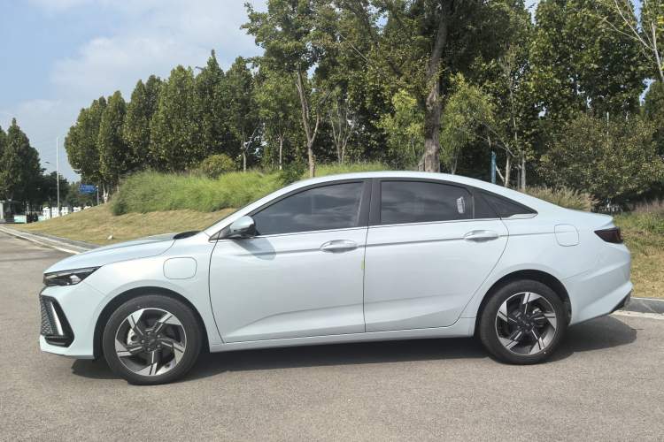 Used Geely Auto Emgrand L HiP 2022 1.5TD-DHT Pro 100KM Super Rui Exterior 2
