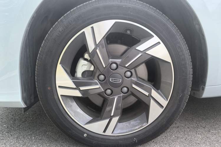 Used Geely Auto Emgrand L HiP 2022 1.5TD-DHT Pro 100KM Super Rui Exterior 8