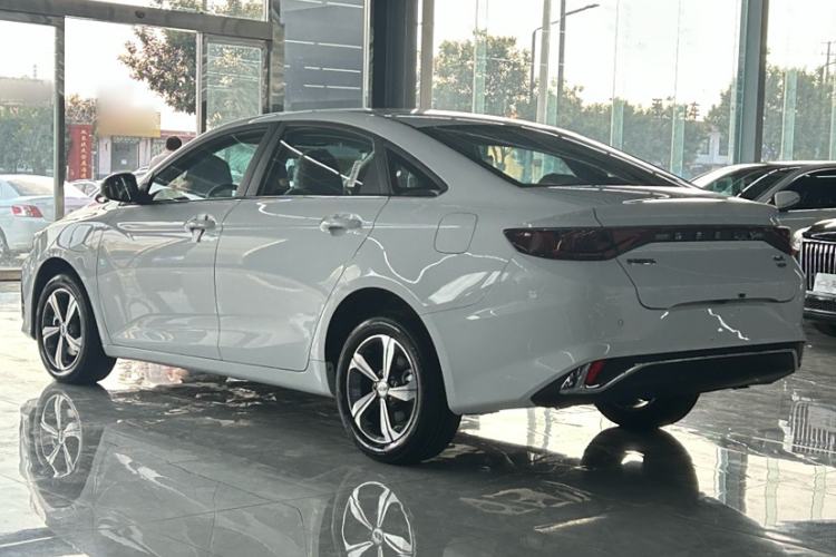 Used Geely Auto Emgrand L HiP 2024 Champion Edition 1.5TD-DHT Pro 100KM Superior Model Exterior 3