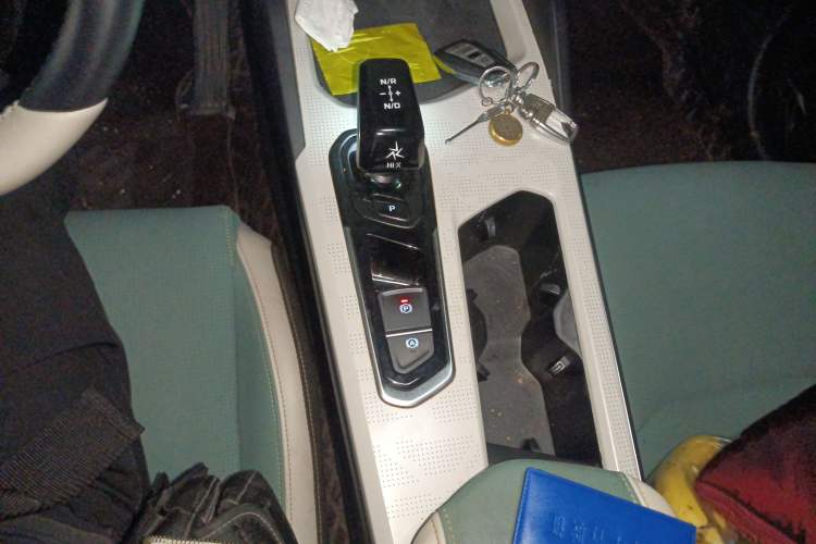 Used Geely Auto Emgrand L HiP 2022 1.5TD-DHT Pro 100KM Super Rui Gear Lever