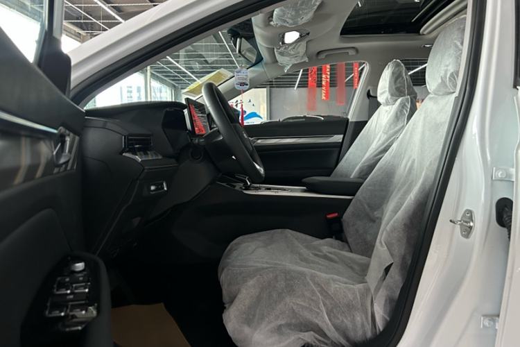 Used Geely Auto Emgrand L HiP 2024 Champion Edition 1.5TD-DHT Pro 100KM Superior Model Interior 2