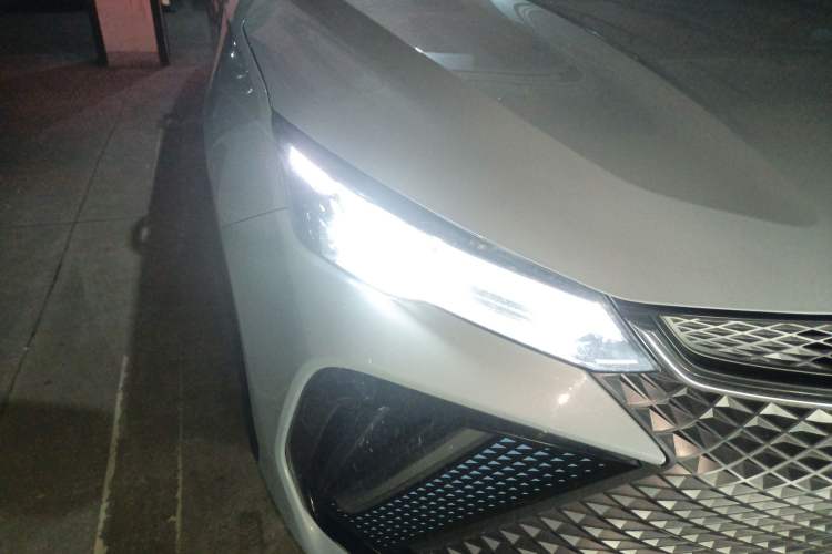 Used Geely Auto Emgrand L HiP 2022 1.5TD-DHT Pro 100KM Super Rui Right Front Headlight