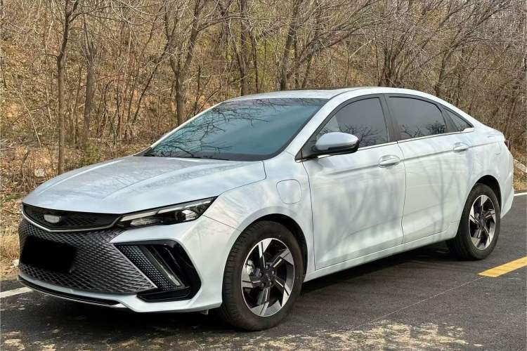 Geely Auto Emgrand L HiP 2022 1.5TD-DHT Pro 100KM Super Swift مستعملة Guazi used car, China used car export, Used car for sale, Used  cars, Cheapest cars for sale