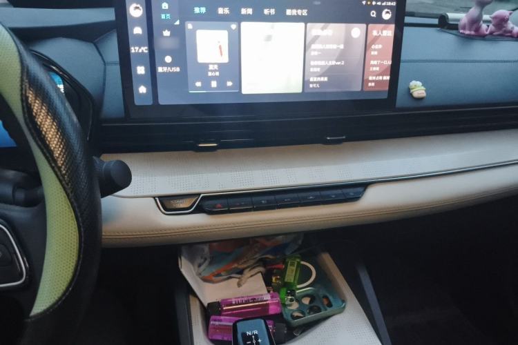 Used Geely Auto Emgrand L HiP 2022 1.5TD-DHT Pro 100KM Super Rui Audio And AC Panel