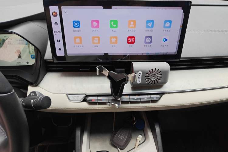 Used Geely Auto Emgrand L HiP 2022 1.5TD-DHT Pro 100KM Super Swift Audio And AC Panel