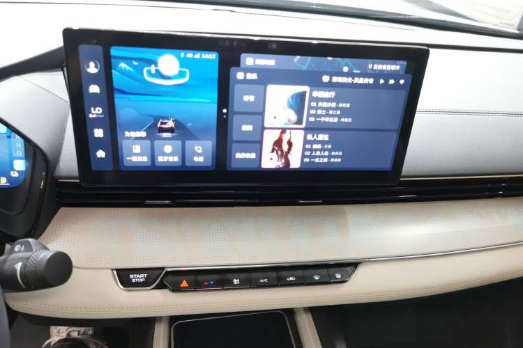 Used Geely Auto Emgrand L HiP 2022 1.5TD-DHT Pro 100KM Super Rui Audio And AC Panel