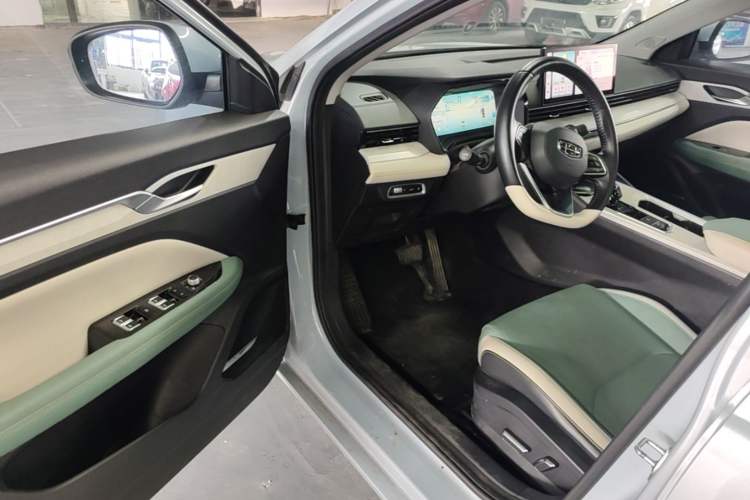 Used Geely Auto Emgrand L HiP 2022 1.5TD-DHT Pro 100KM Super Rui Driver Seat