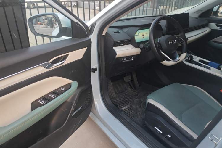 Used Geely Auto Emgrand L HiP 2022 1.5TD-DHT Pro 100KM Super Swift Driver Seat