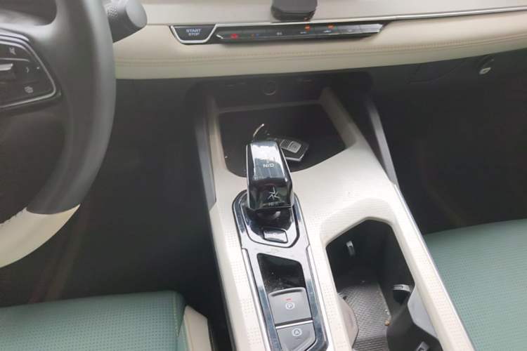 Used Geely Auto Emgrand L HiP 2022 1.5TD-DHT Pro 100KM Super Swift Gear Lever
