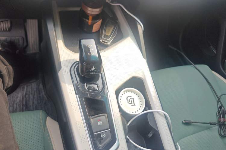 Used Geely Auto Emgrand L HiP 2022 1.5TD-DHT Pro 100KM Super Rui Gear Lever