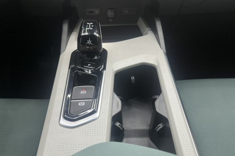 Used Geely Auto Emgrand L HiP 2022 1.5TD-DHT Pro 100KM Super Rui Gear Lever