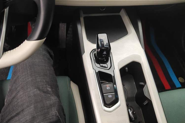 Used Geely Auto Emgrand L HiP 2022 1.5TD-DHT Pro 100KM Super Rui Gear Lever