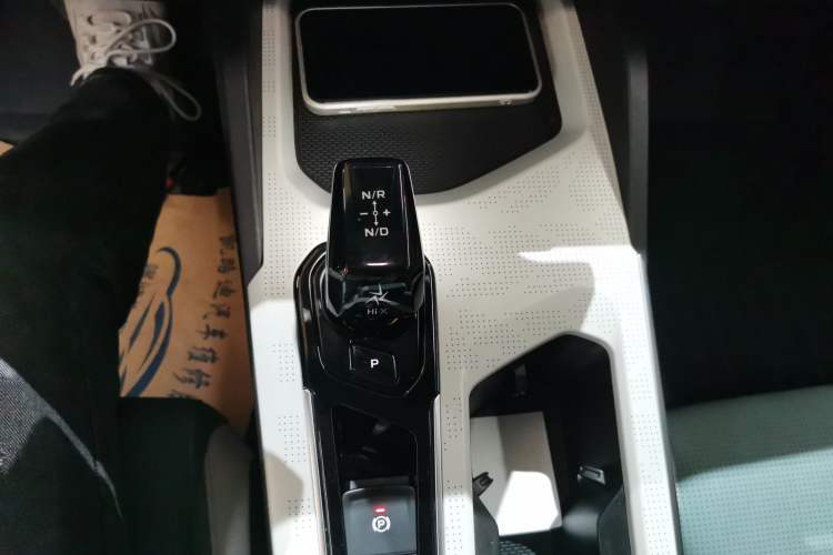Used Geely Auto Emgrand L HiP 2022 1.5TD-DHT Pro 100KM Super Rui Gear Lever
