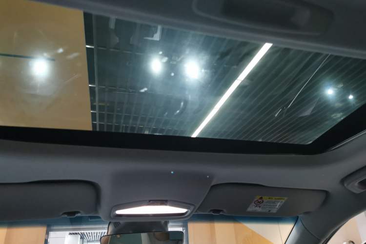 Used Geely Auto Emgrand L HiP 2022 1.5TD-DHT Pro 100KM Super Rui Headliner