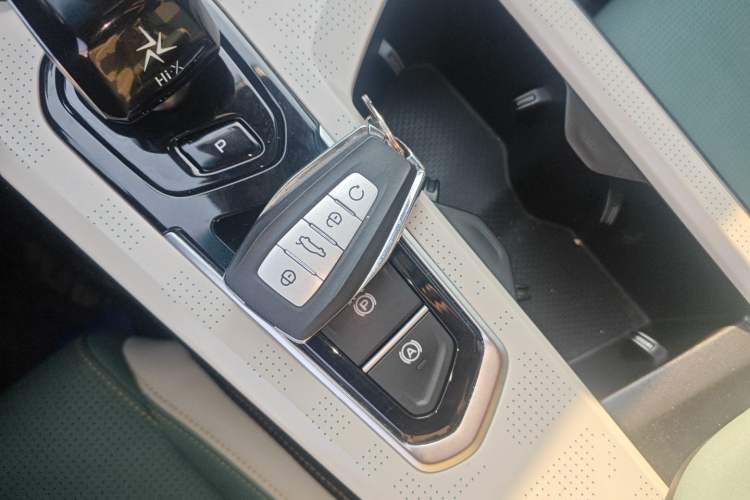 Used Geely Auto Emgrand L HiP 2022 1.5TD-DHT Pro 100KM Super Rui Interior 1