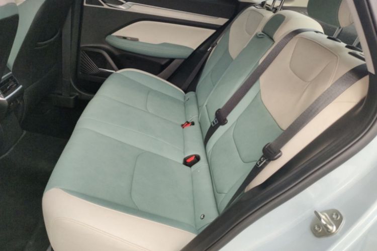 Used Geely Auto Emgrand L HiP 2022 1.5TD-DHT Pro 100KM Super Swift Interior 3