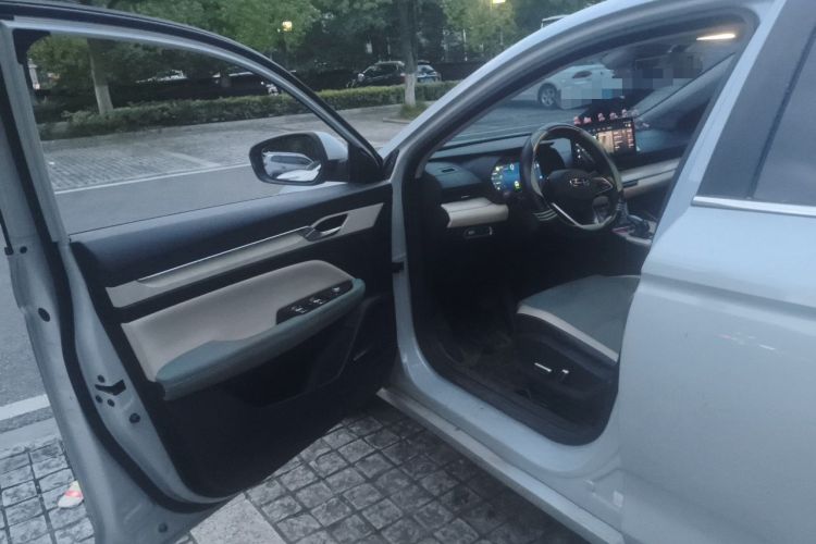 Used Geely Auto Emgrand L HiP 2022 1.5TD-DHT Pro 100KM Super Rui Interior 3