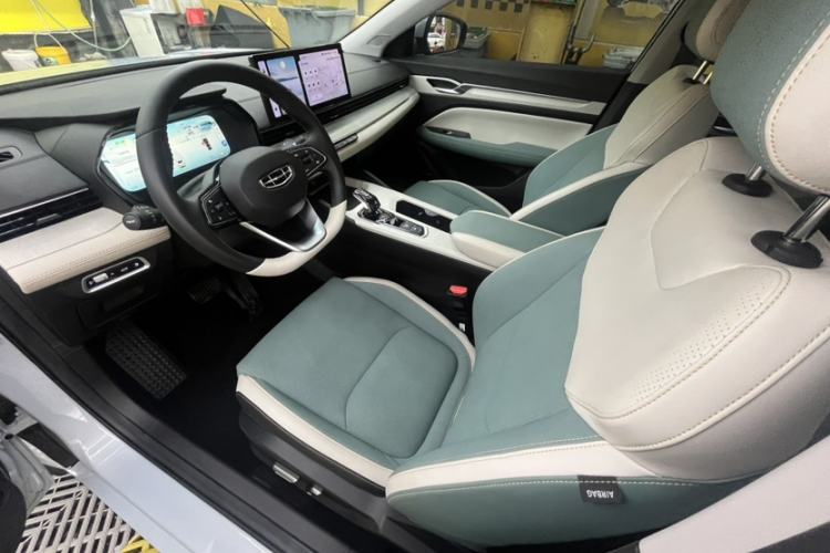 Used Geely Auto Emgrand L HiP 2022 1.5TD-DHT Pro 100KM Super Rui Interior 6
