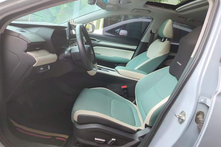 Used Geely Auto Emgrand L HiP 2022 1.5TD-DHT Pro 100KM Super Swift Left Front Seat
