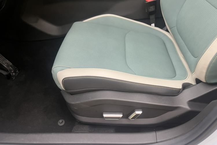 Used Geely Auto Emgrand L HiP 2022 1.5TD-DHT Pro 100KM Super Rui Left Front Seat