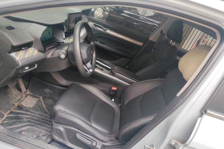 Used Geely Auto Emgrand L HiP 2022 1.5TD-DHT Pro 100KM Super Clean Left Front Seat