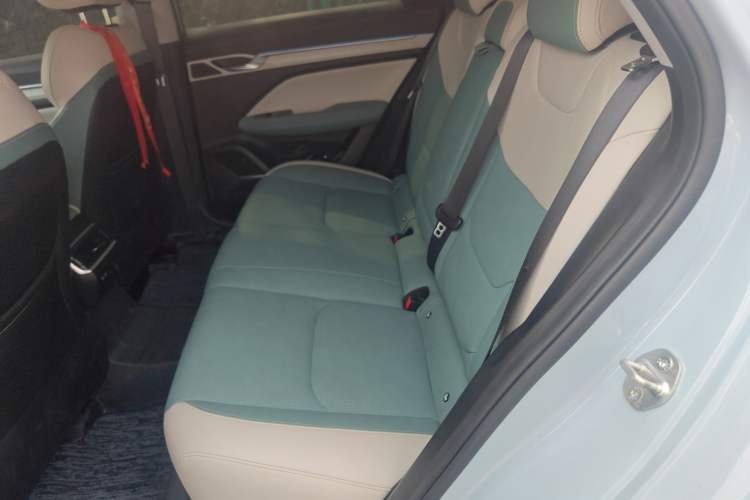 Used Geely Auto Emgrand L HiP 2022 1.5TD-DHT Pro 100KM Super Rui Left Rear Seat