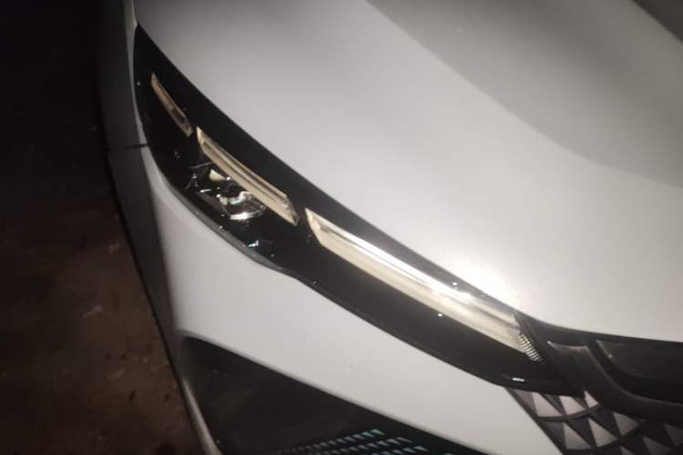 Used Geely Auto Emgrand L HiP 2022 1.5TD-DHT Pro 100KM Super Rui Right Front Headlight