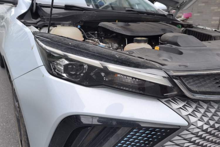 Used Geely Auto Emgrand L HiP 2022 1.5TD-DHT Pro 100KM Super Rui Right Front Headlight