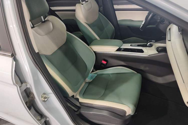 Used Geely Auto Emgrand L HiP 2022 1.5TD-DHT Pro 100KM Super Rui Right Front Seat