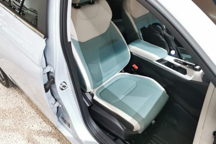 Used Geely Auto Emgrand L HiP 2022 1.5TD-DHT Pro 100KM Super Rui Right Front Seat