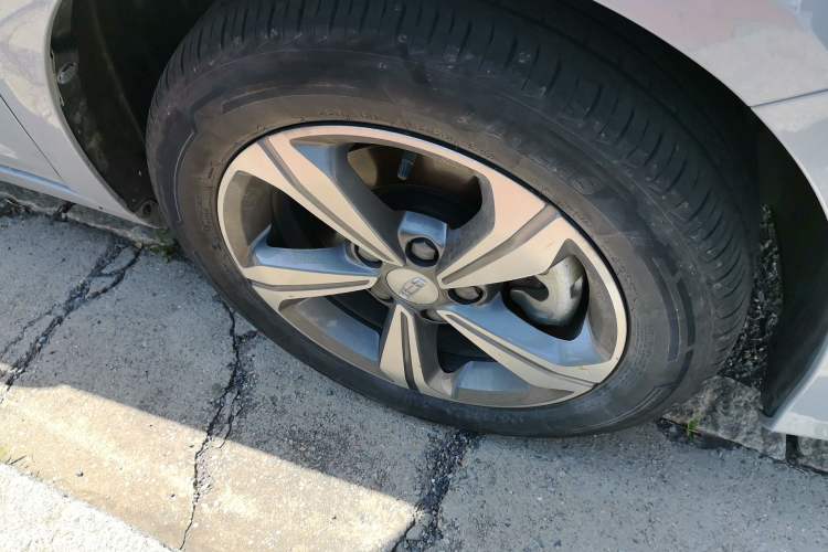 Used Geely Auto Emgrand L HiP 2022 1.5TD-DHT Pro 100KM Super Clean Right Front Wheel Hub