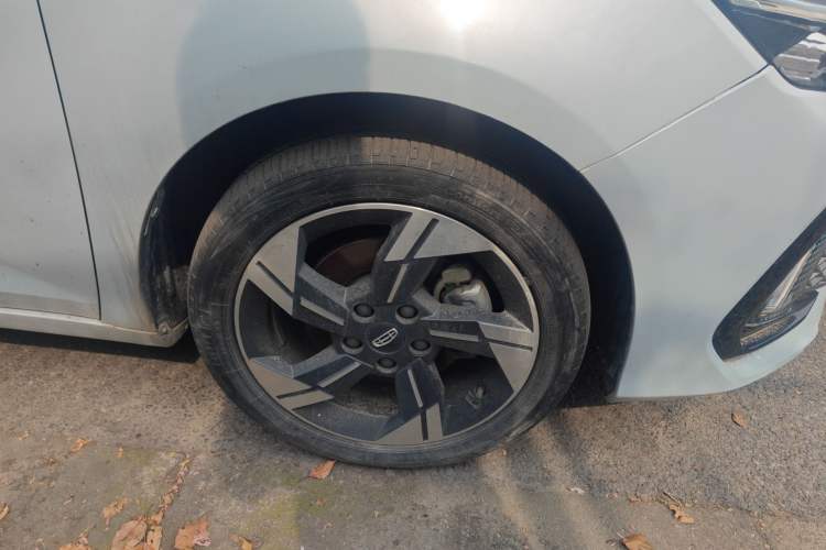 Used Geely Auto Emgrand L HiP 2022 1.5TD-DHT Pro 100KM Super Rui Right Front Wheel Hub