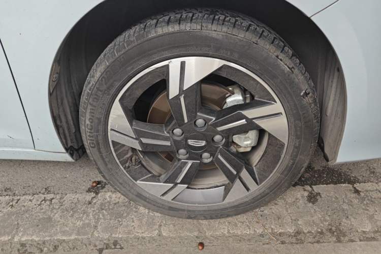 Used Geely Auto Emgrand L HiP 2022 1.5TD-DHT Pro 100KM Super Rui Right Front Wheel Hub