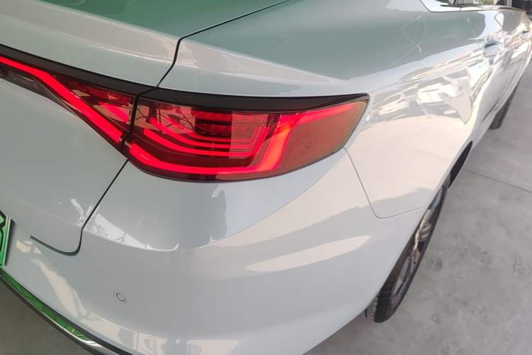 Used Geely Auto Emgrand L HiP 2022 1.5TD-DHT Pro 100KM Super Rui Right Rear Taillight