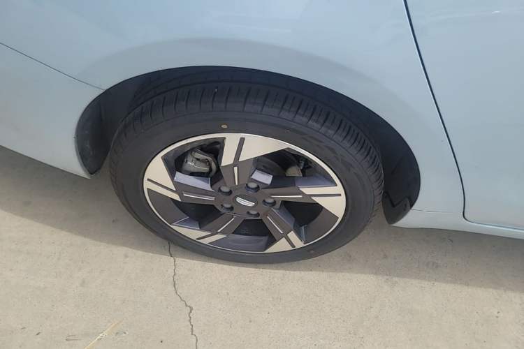 Used Geely Auto Emgrand L HiP 2022 1.5TD-DHT Pro 100KM Super Rui Right Rear Wheel Hub