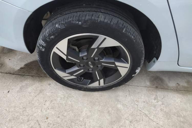 Used Geely Auto Emgrand L HiP 2022 1.5TD-DHT Pro 100KM Super Rui Right Rear Wheel Hub