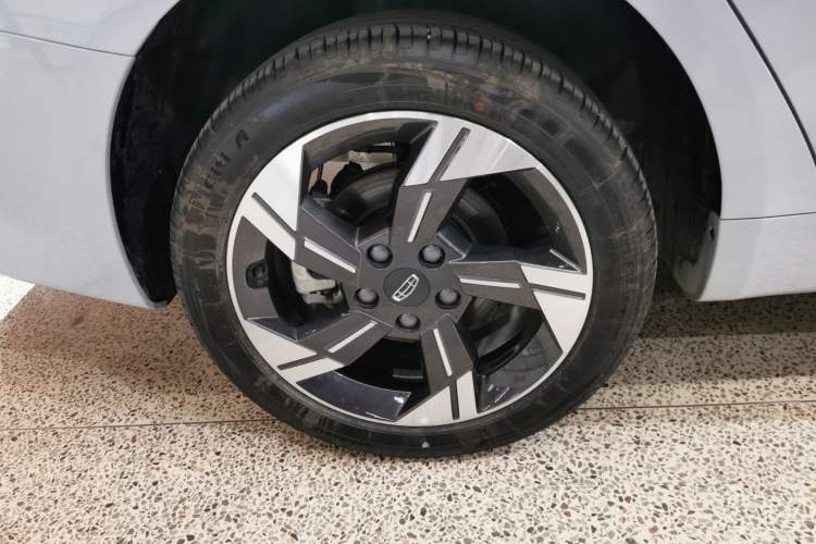 Used Geely Auto Emgrand L HiP 2022 1.5TD-DHT Pro 100KM Super Rui Right Rear Wheel Hub