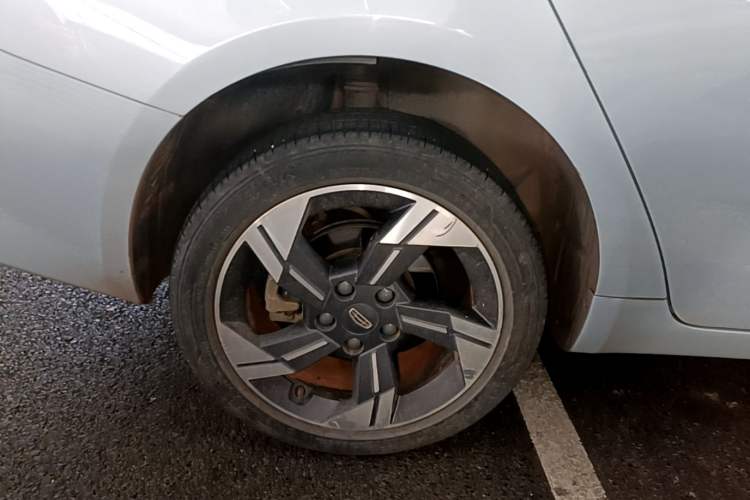 Used Geely Auto Emgrand L HiP 2022 1.5TD-DHT Pro 100KM Super Rui Right Rear Wheel Hub