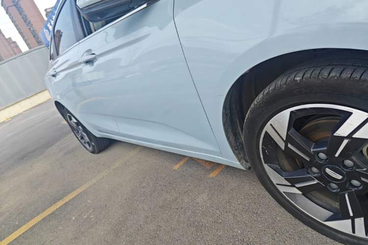 Used Geely Auto Emgrand L HiP 2022 1.5TD-DHT Pro 100KM Super Rui Right Side Sill