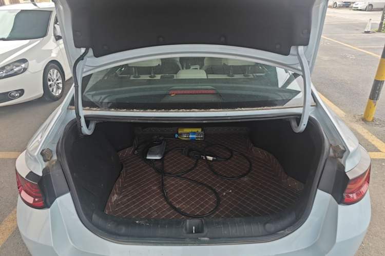 Used Geely Auto Emgrand L HiP 2022 1.5TD-DHT Pro 100KM Super Rui Trunk