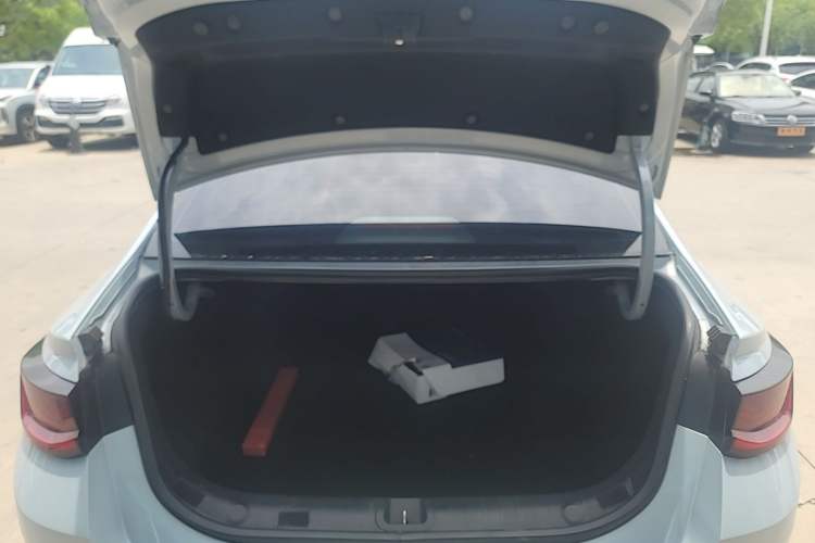 Used Geely Auto Emgrand L HiP 2022 1.5TD-DHT Pro 100KM Super Rui Trunk