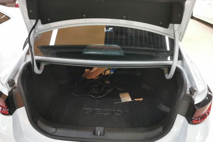 Used Geely Auto Emgrand L HiP 2022 1.5TD-DHT Pro 100KM Super Rui Trunk