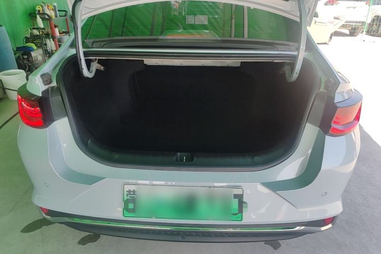 Used Geely Auto Emgrand L HiP 2022 1.5TD-DHT Pro 100KM Super Rui Trunk