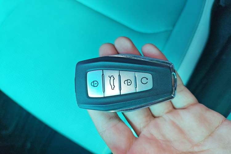 Used Geely Auto Emgrand L HiP 2022 1.5TD-DHT Pro 100KM Super Rui Vehicle Key