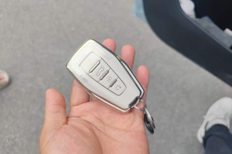 Used Geely Auto Emgrand L HiP 2022 1.5TD-DHT Pro 100KM Super Clean Vehicle Key