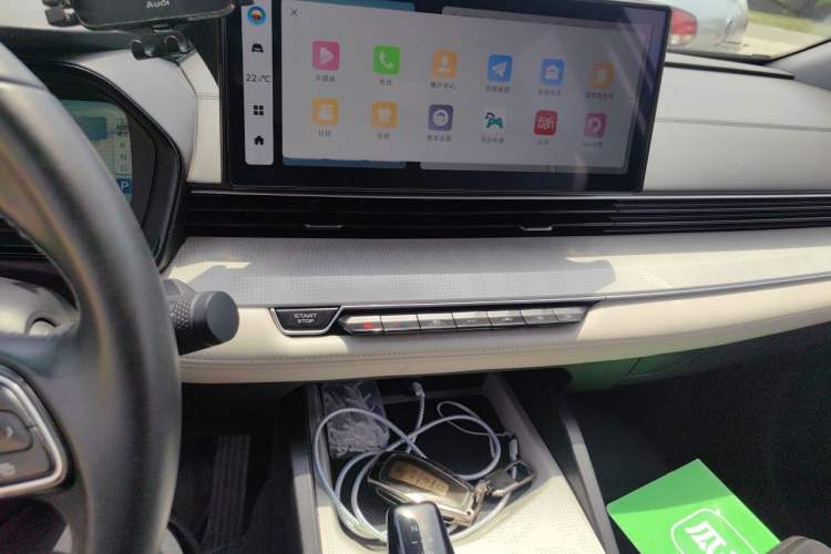 Used Geely Auto Emgrand L HiP 2022 1.5TD-DHT Pro 100KM Super Rui Audio And AC Panel
