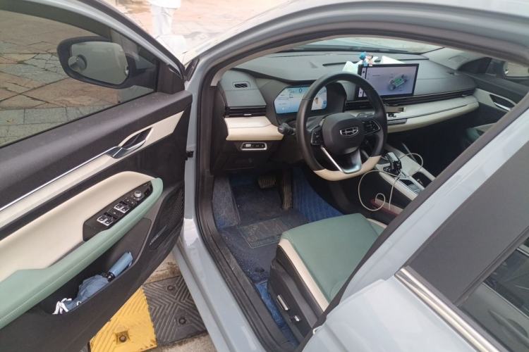 Used Geely Auto Emgrand L HiP 2022 1.5TD-DHT Pro 100KM Super Swift Driver Seat