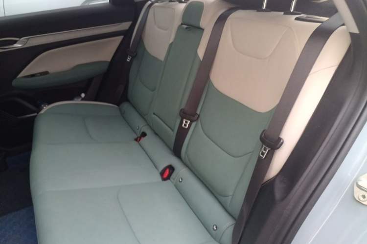 Used Geely Auto Emgrand L HiP 2022 1.5TD-DHT Pro 100KM Super Swift Left Rear Seat