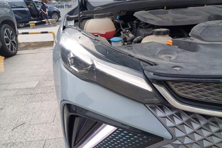 Used Geely Auto Emgrand L HiP 2022 1.5TD-DHT Pro 100KM Super Swift Right Front Headlight