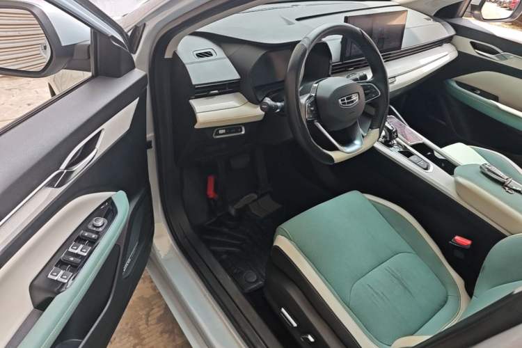 Used Geely Auto Emgrand L HiP 2022 1.5TD-DHT Pro 100KM Super Rui Driver Seat